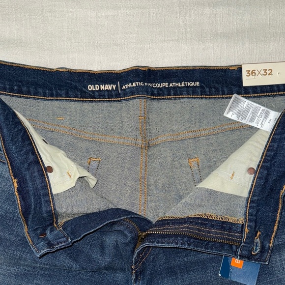 👖 🆕 Men’s Athletic Fit Dark Wash Jeans – Size 36x32 - Picture 6 of 9